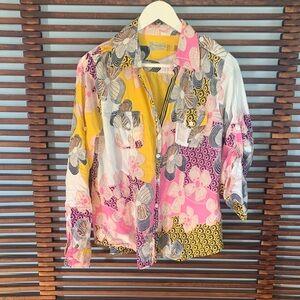 🎉NEW LISTING!🎉Creme Fraiche Colorful Floral Button-Up Shirt